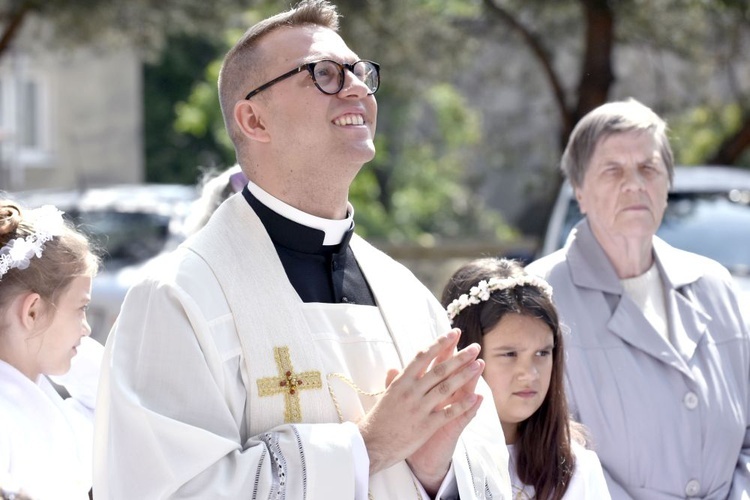 Prymicje. Jedne z dziesięciu