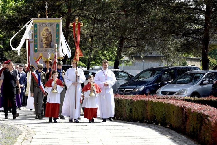 Prymicje. Jedne z dziesięciu