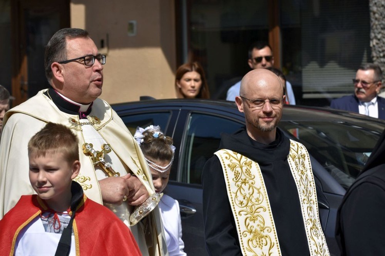 Prymicje. Jedne z dziesięciu