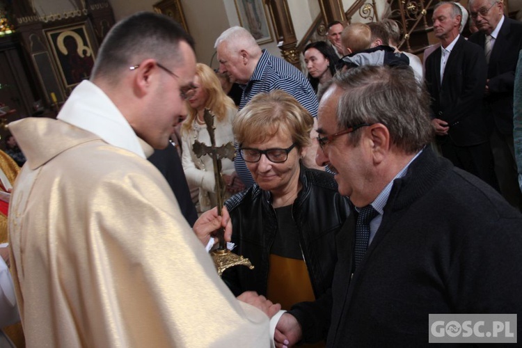 Odnowienie przysięgi małżeńskiej w parafii pw. Podwyższenia Krzyża Świętego w Sulechowie