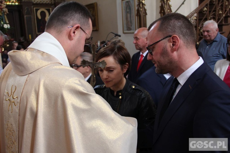 Odnowienie przysięgi małżeńskiej w parafii pw. Podwyższenia Krzyża Świętego w Sulechowie