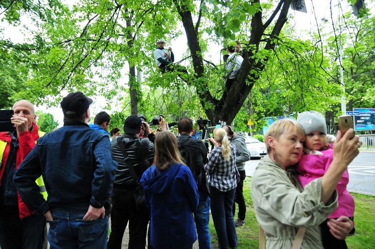 Protest przeciwko wycinaniu drzew w Lublinie i polityce urbanistycznej ratusza