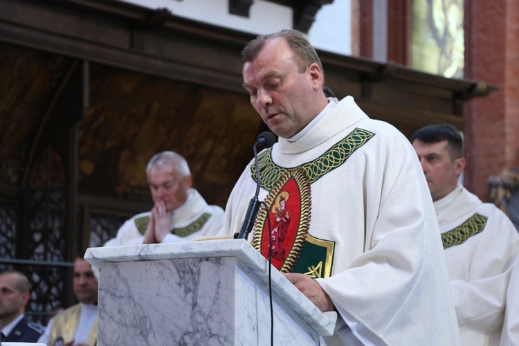 Uroczystości z okazji 100-lecia polskiego biskupstwa polowego we Wrocławiu