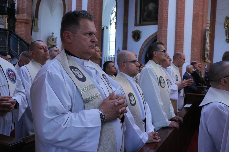 Uroczystości z okazji 100-lecia polskiego biskupstwa polowego we Wrocławiu