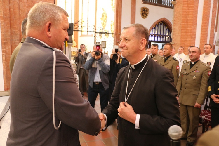 Uroczystości z okazji 100-lecia polskiego biskupstwa polowego we Wrocławiu