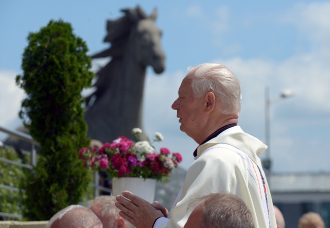 Złoty jubilat bp Adam Odzimek