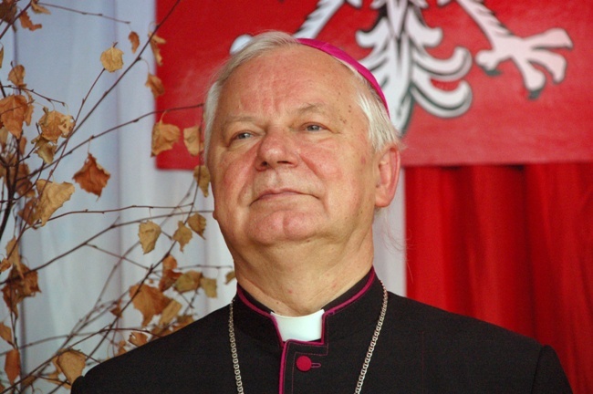 Złoty jubilat bp Adam Odzimek