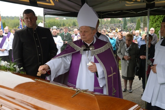 Złoty jubilat bp Henryk Tomasik