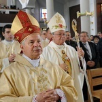 Złoty jubilat bp Henryk Tomasik