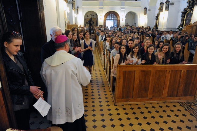 Złoty jubilat bp Henryk Tomasik