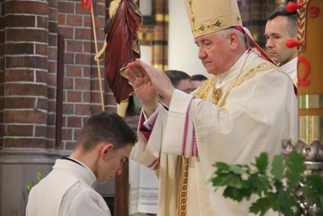 Idźcie bez lęku. Święcenia kapłańskie na Pradze