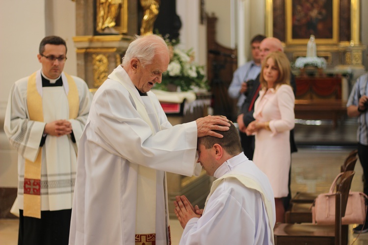 Święcenia kapłańskie ks. Tomasza Szcześniaka