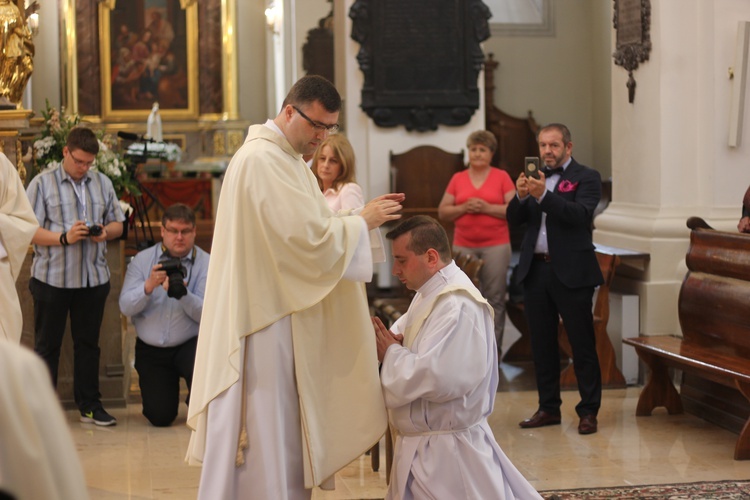 Święcenia kapłańskie ks. Tomasza Szcześniaka