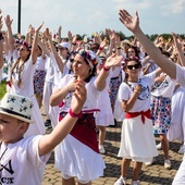 Młodzi na Lednicy modlili się za kapłanów