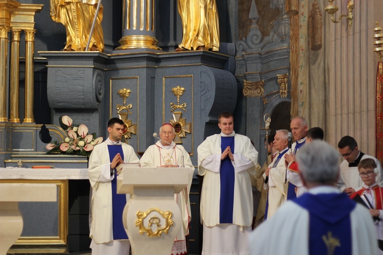 Dziękczyniene za ukończone prace przy kosciele w Rawie Maz.