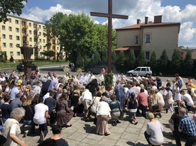 Stalowa Wola, parafia Trójcy Przenajświętszej. Misje Święte.