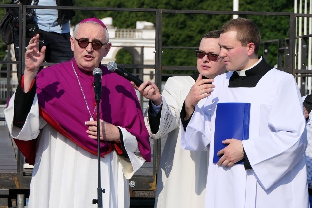 Pielgrzymka z relikwiami błogosławionej nazaretanki 