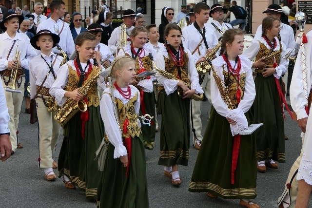 Pielgrzymka z relikwiami błogosławionej nazaretanki 