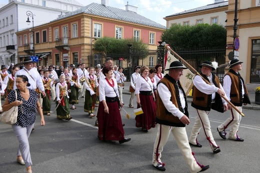 Pielgrzymka z relikwiami błogosławionej nazaretanki 