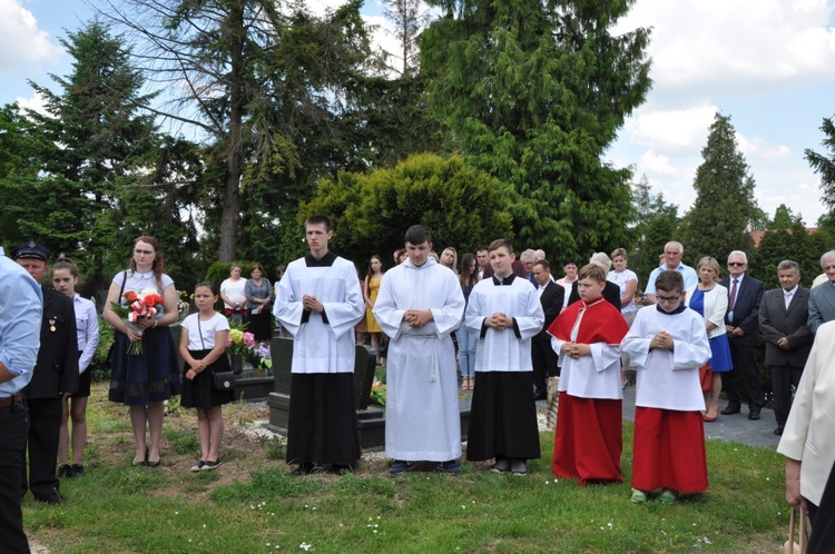 Jubileusz kapłański i upamiętnienie mieszkańców Rumna w Ścinawie Małej