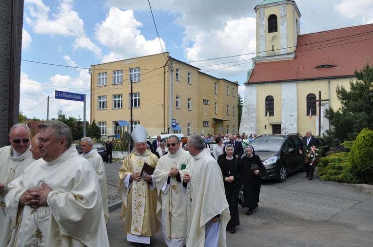 Jubileusz kapłański i upamiętnienie mieszkańców Rumna w Ścinawie Małej