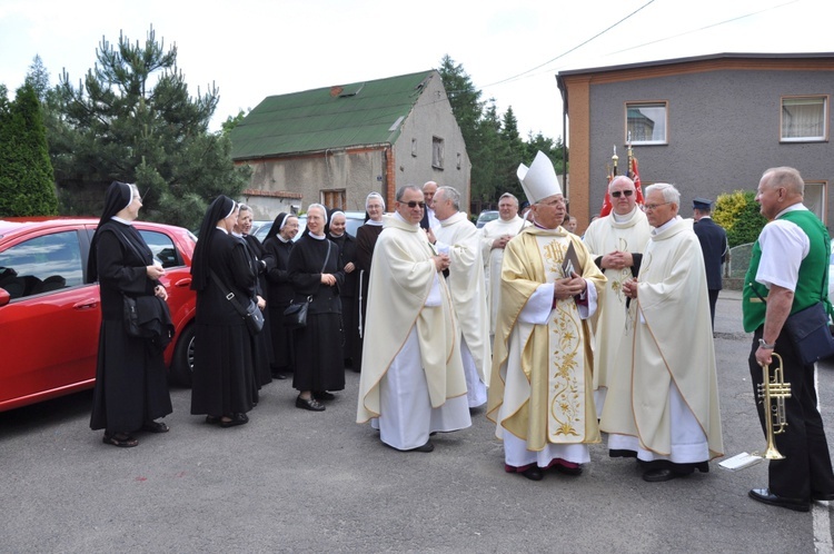 Jubileusz kapłański i upamiętnienie mieszkańców Rumna w Ścinawie Małej