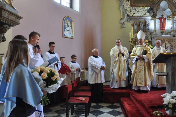 Jubileusz kapłański i upamiętnienie mieszkańców Rumna w Ścinawie Małej