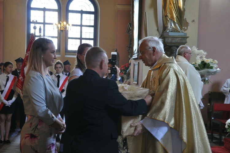 Jubileusz kapłański i upamiętnienie mieszkańców Rumna w Ścinawie Małej