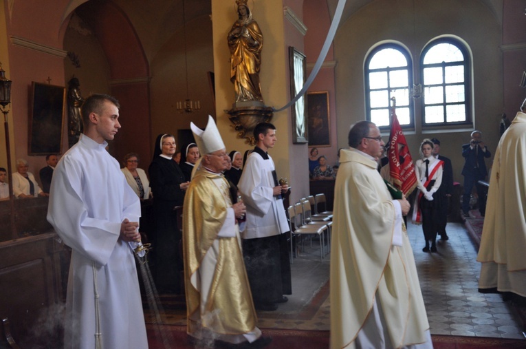 Jubileusz kapłański i upamiętnienie mieszkańców Rumna w Ścinawie Małej