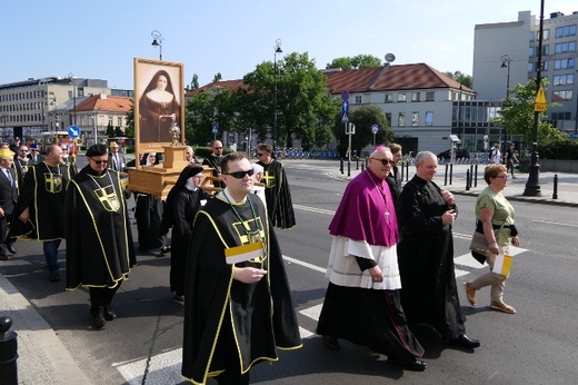 Pielgrzymka z relikwiami błogosławionej nazaretanki 