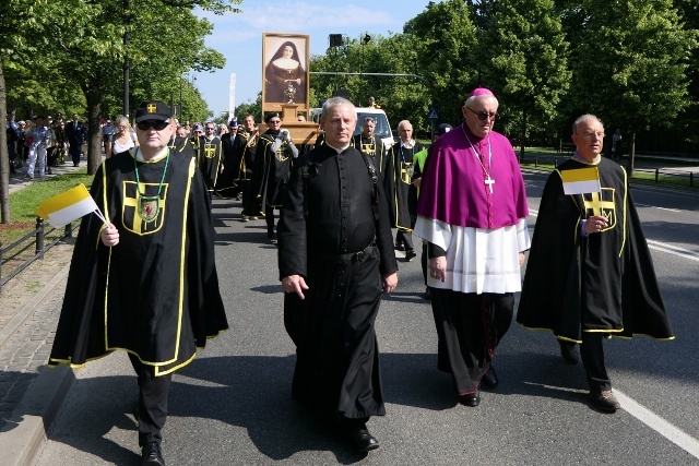 Pielgrzymka z relikwiami błogosławionej nazaretanki 