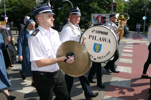 Pielgrzymka z relikwiami błogosławionej nazaretanki 