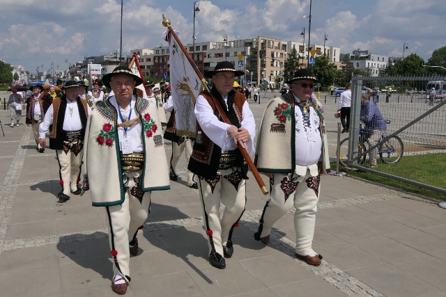 Pielgrzymka z relikwiami błogosławionej nazaretanki 