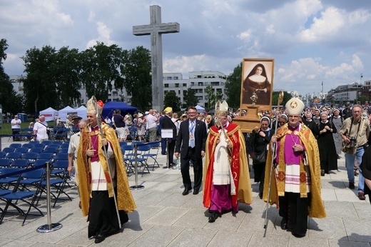 Pielgrzymka z relikwiami błogosławionej nazaretanki 