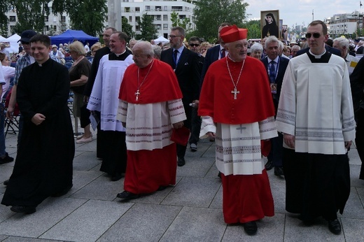 Pielgrzymka z relikwiami błogosławionej nazaretanki 