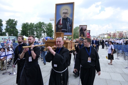 Pielgrzymka z relikwiami błogosławionej nazaretanki 