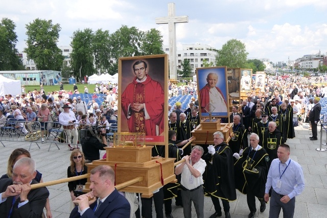 Pielgrzymka z relikwiami błogosławionej nazaretanki 