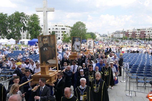 Pielgrzymka z relikwiami błogosławionej nazaretanki 