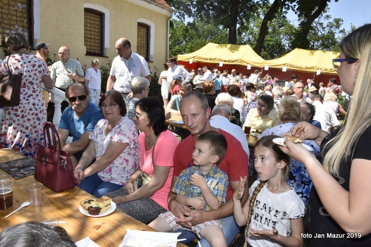 Festyn w parafii pw. Nawiedzenia NMP w Żaganiu