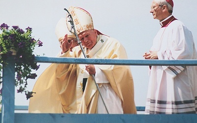 ▼	Zdjęcia z pobytu Jana Pawła II w mieście można oglądać w Ratuszu Staromiejskim do 6 lipca.