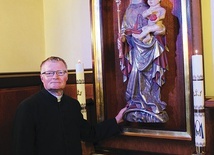 ▲	Figurka Maryi  i ks. M. Kamieński.