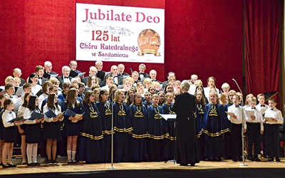 Koncert jubileuszowy w Katolickim Domu Kultury.