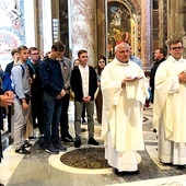 Mszy św. przy miejscu spoczynku papieża Polaka przewodniczył kard. Konrad Krajewski.