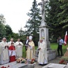 W Ścinawie Małej poświęcono tablicę i świętowano jubileusz kapłański