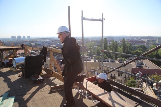 Kopułę katowickiej katedry odwiedził abp Wiktor Skworc