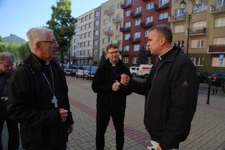 Kopułę katowickiej katedry odwiedził abp Wiktor Skworc