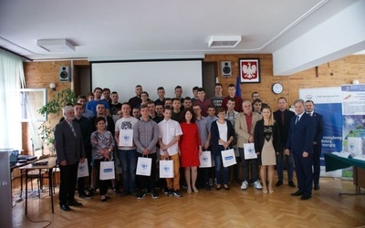 Nisko, RCEZ. Wspólna fotka uczestników konferencji.