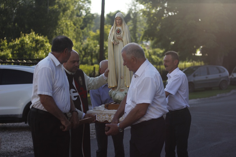 Heroldowie Ewangelii w Żdżarach