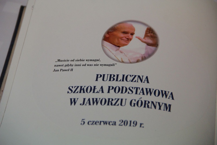 Gorzejowa - Jaworze Górne: Nadanie szkole imienia św. Jana Pawła II