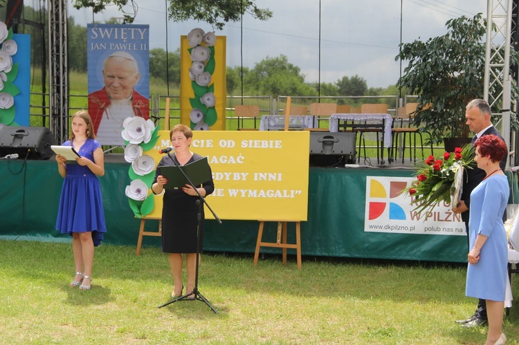 Gorzejowa - Jaworze Górne: Nadanie szkole imienia św. Jana Pawła II